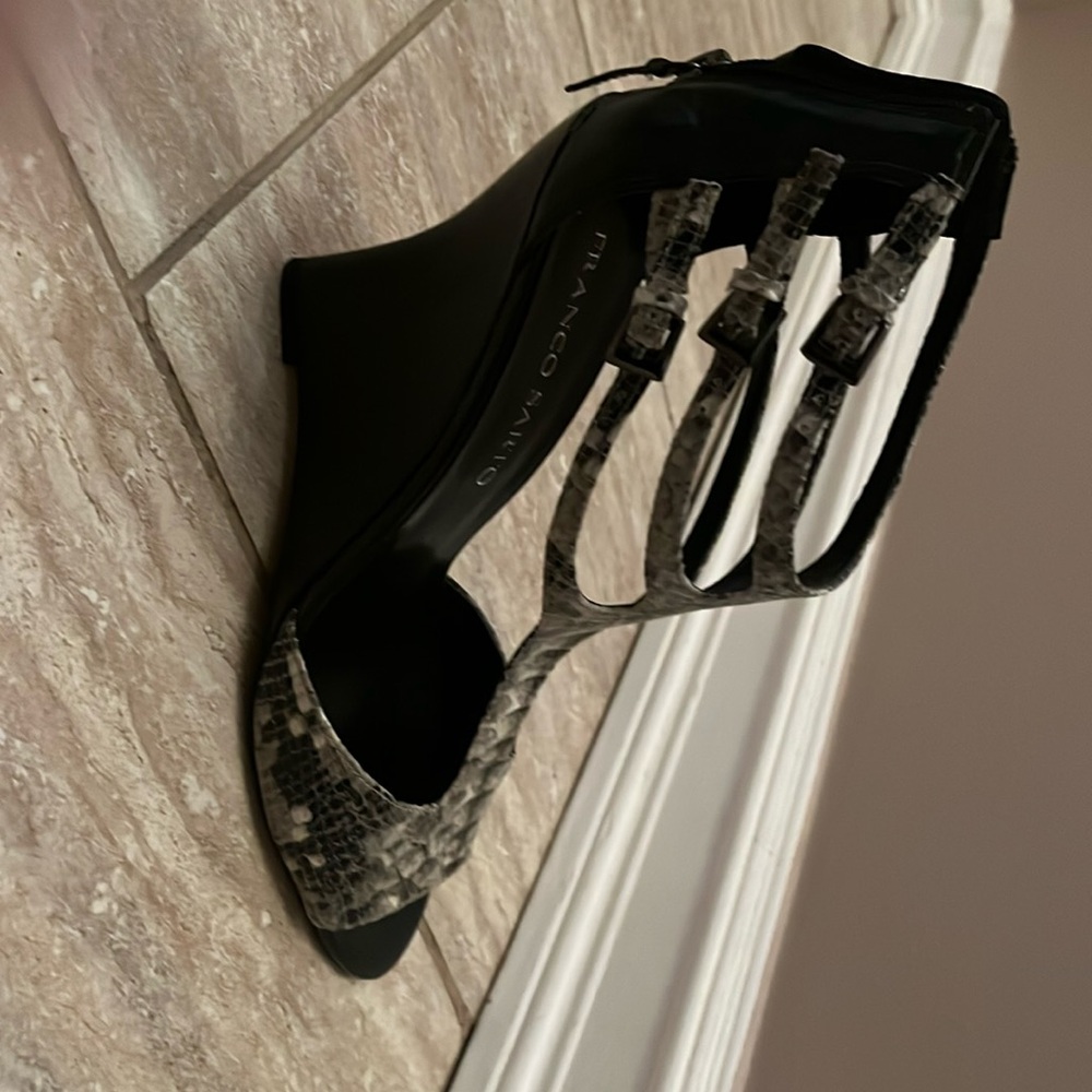 Franco Sarto Black and White brand new Snake Skin Wedge. Never worn